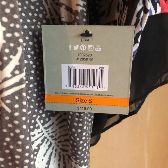 *NEW with tags*. John Mark mixed print elbow sleeve tassel trim top, size Small. - Picture 3 of 8